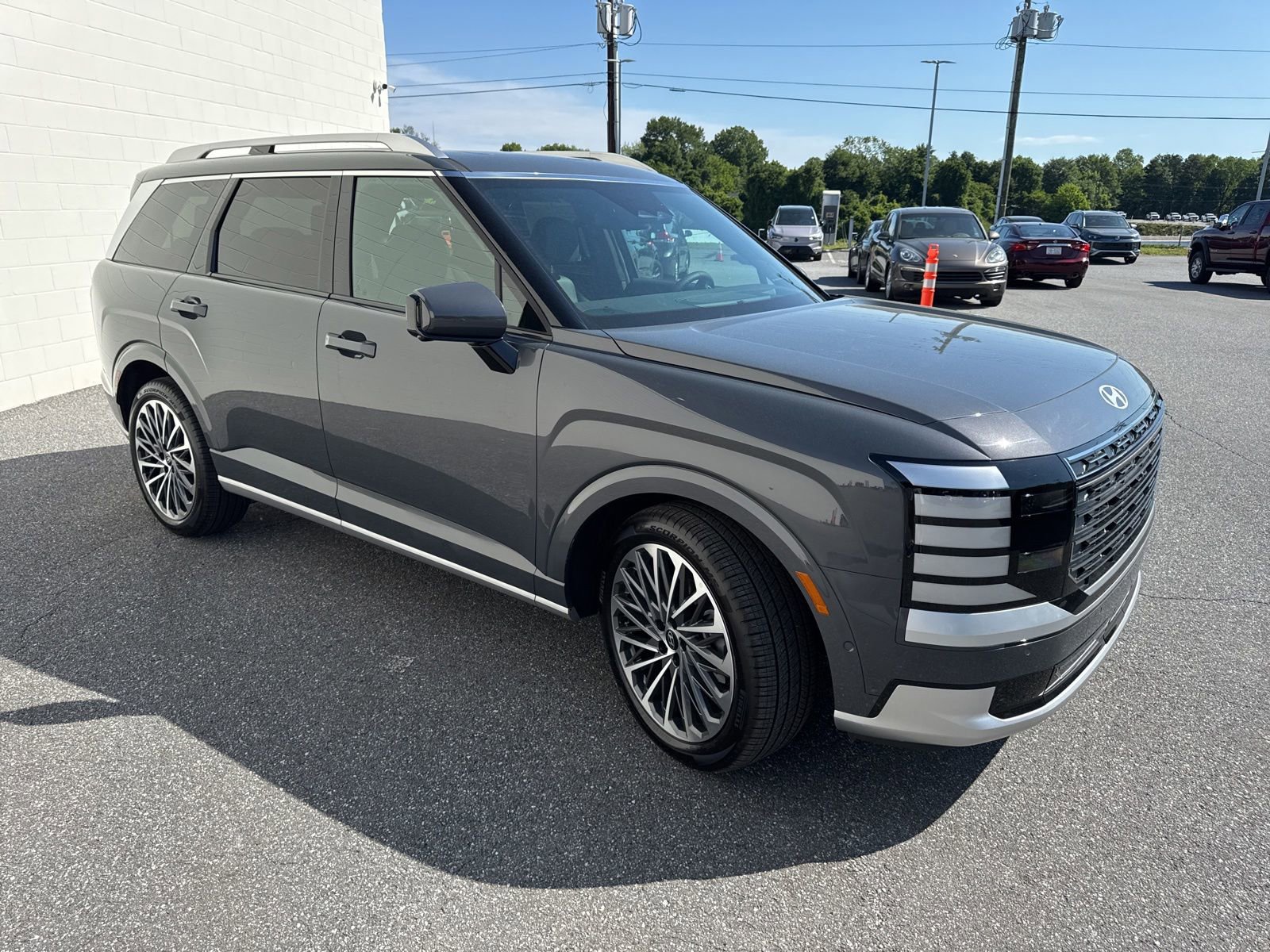 Used 2026 Hyundai Palisade Calligraphy AWD/4WD image 3