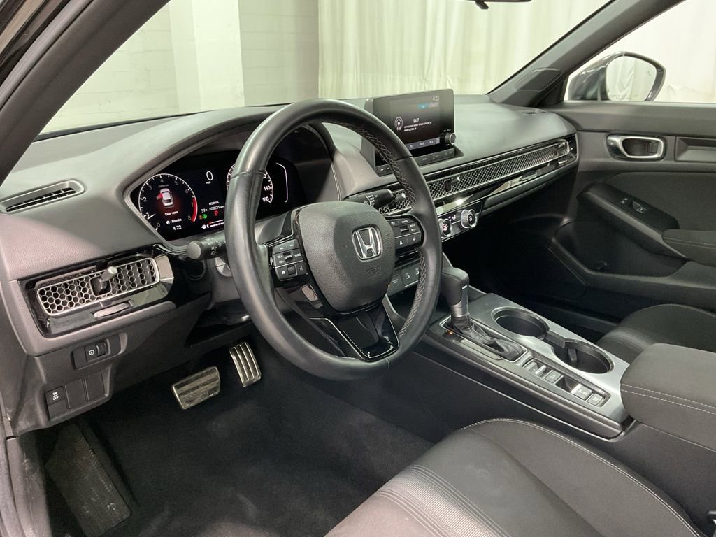 Used 2025 Honda Civic Sport image 17