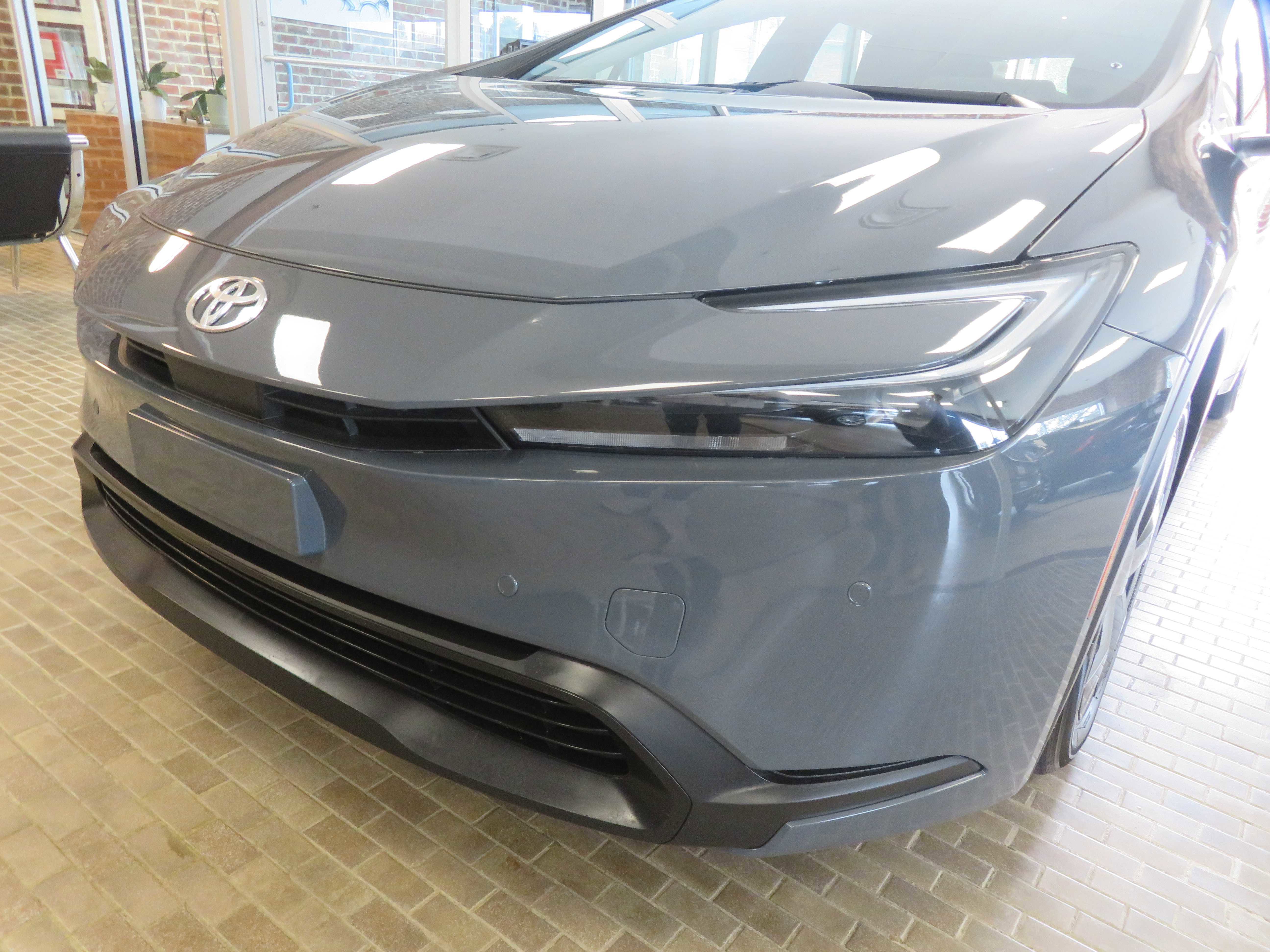 Used 2025 Toyota Prius LE image 51