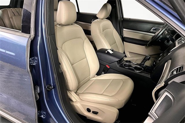 Used 2019 Ford Explorer XLT w/ Equipment Group 202A image 30