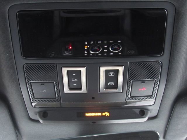 Used 2024 Land Rover Defender 130 X-Dynamic SE image 27