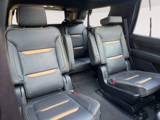 Used 2023 GMC Yukon AT4 w/ Technology Package AWD/4WD image 34