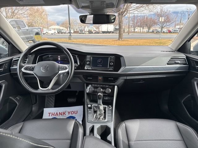 Used 2024 Volkswagen Jetta SE image 12