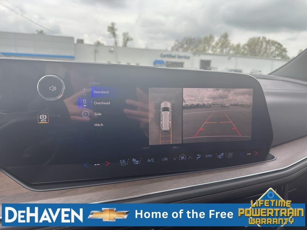 New 2026 Chevrolet Suburban High Country AWD/4WD image 13