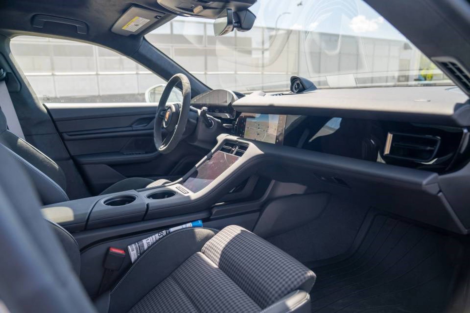 New 2026 Porsche Taycan 4S AWD/4WD image 26