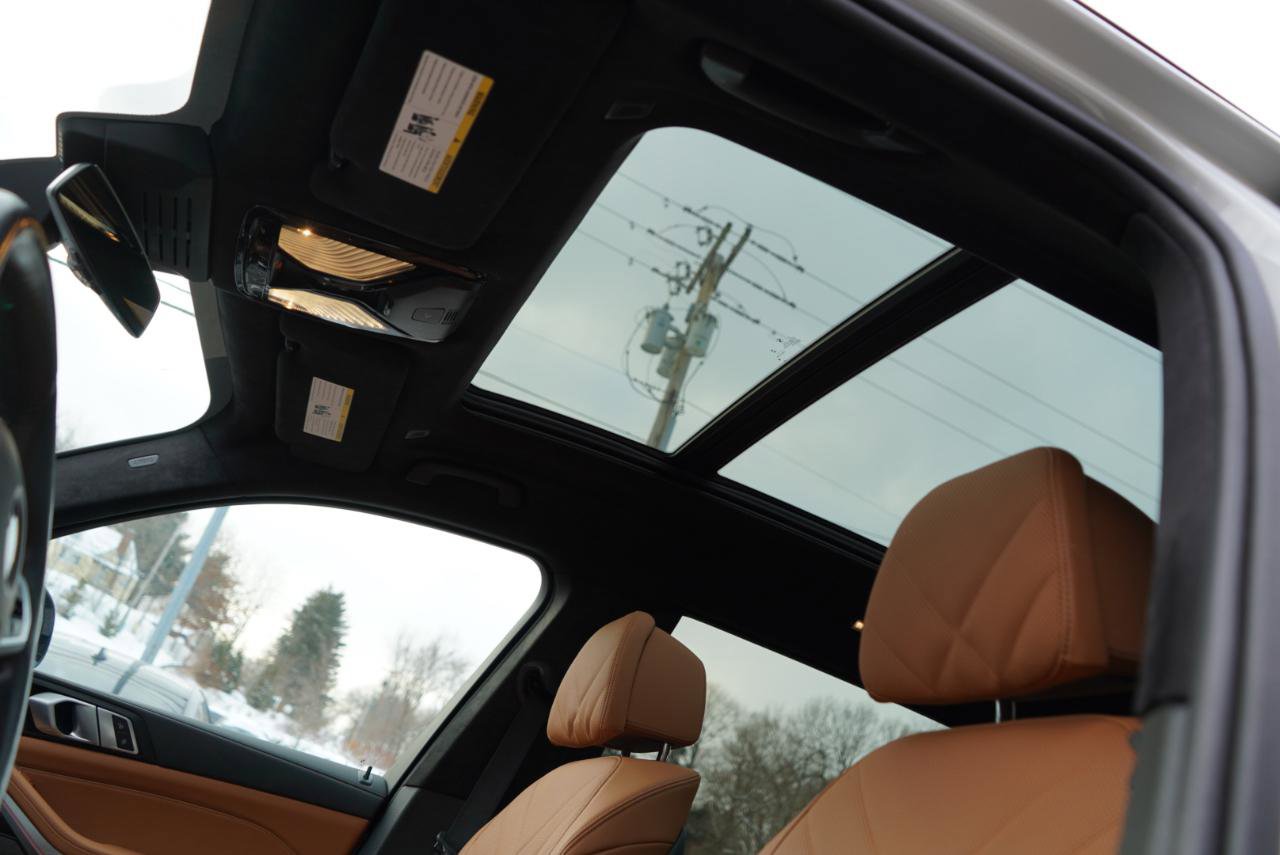 Used 2025 BMW X7 xDrive40i w/ M Sport Package image 51