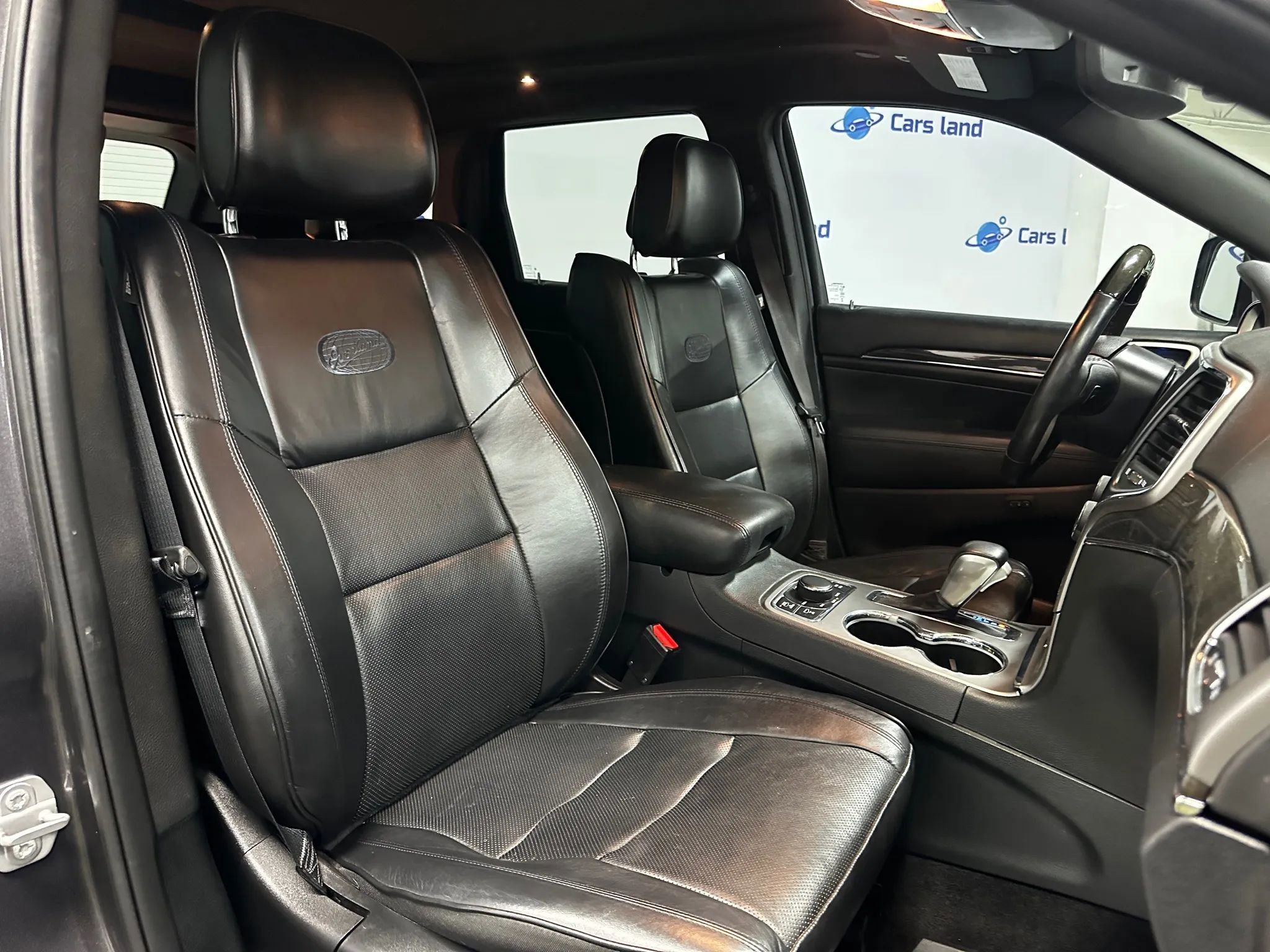 Used 2018 Jeep Grand Cherokee Overland image 25