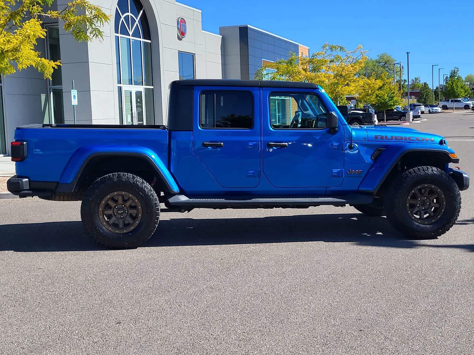 Used 2020 Jeep Gladiator Rubicon w/ LED Lighting Group AWD/4WD image 4