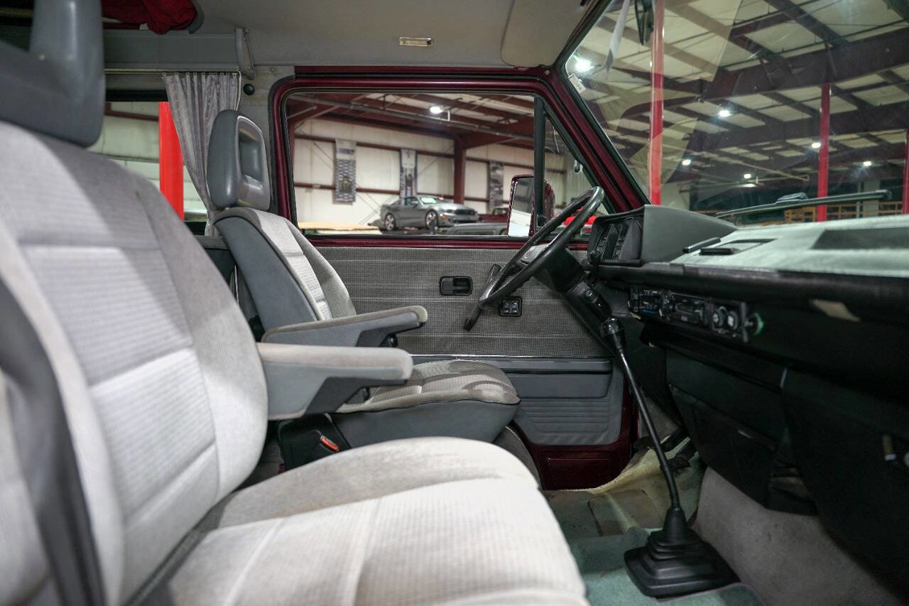 Used 1990 Volkswagen Vanagon Multi-Van image 38