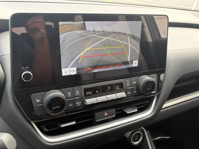 Used 2025 Toyota Grand Highlander FWD image 3
