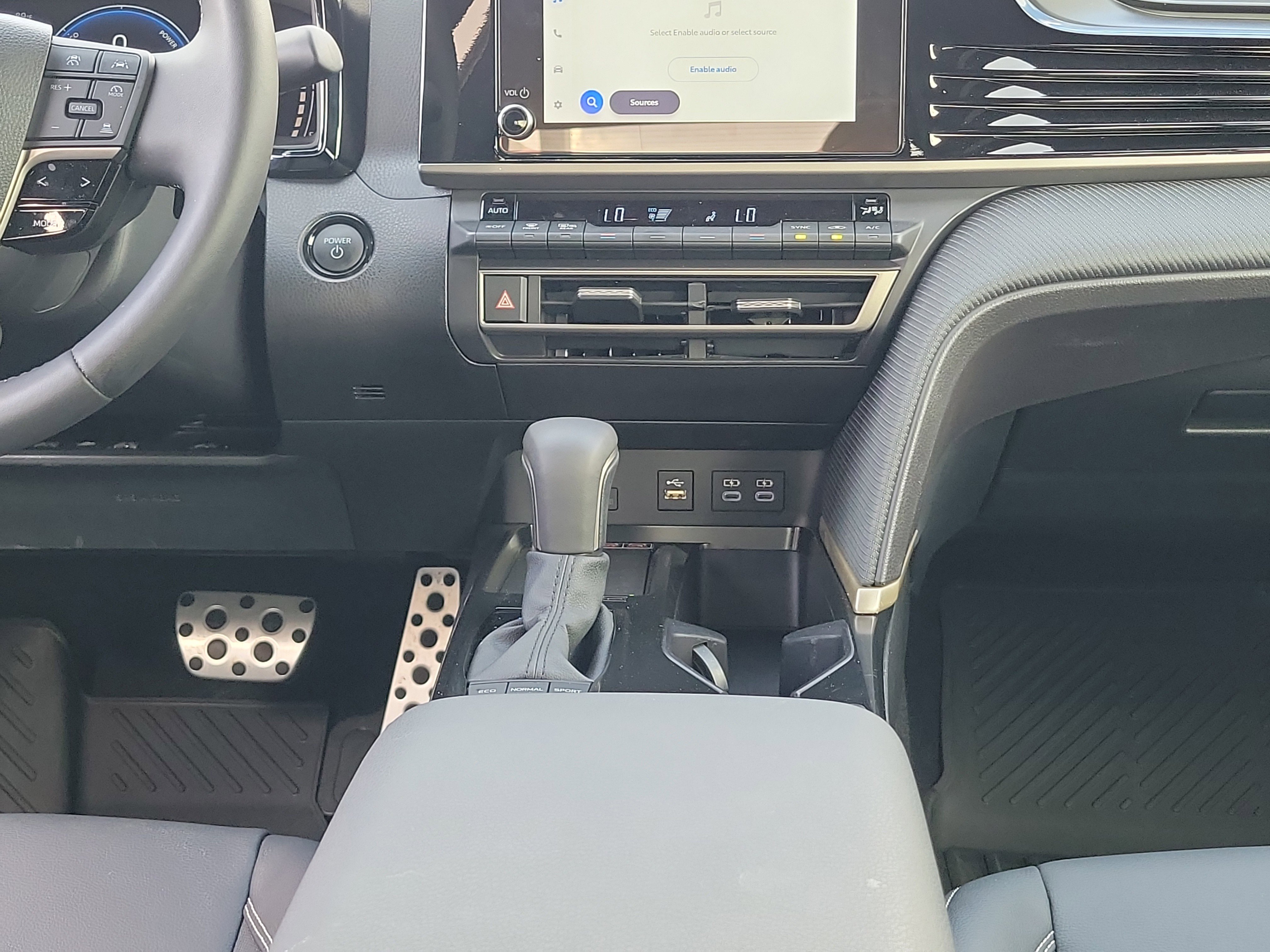 Used 2025 Toyota Camry SE image 22