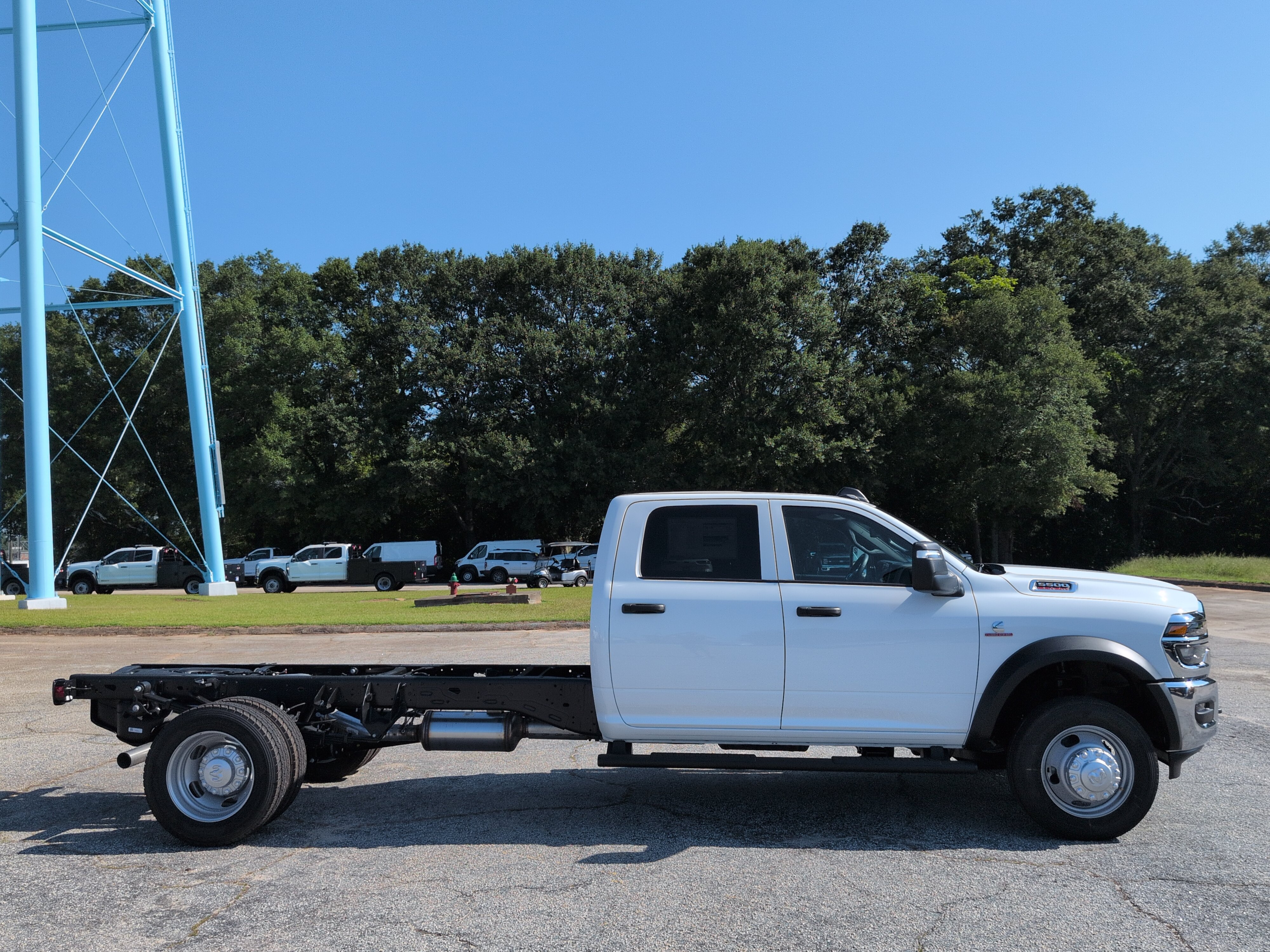 New 2026 RAM 5500 Tradesman AWD/4WD image 2