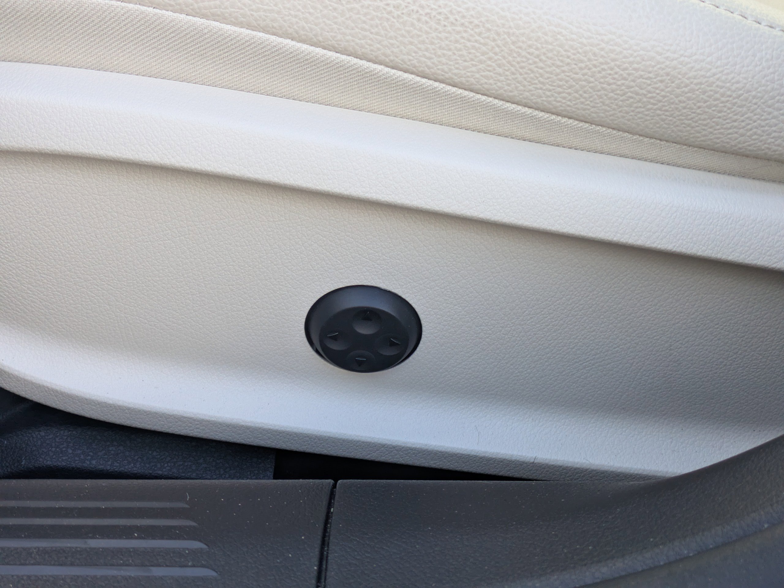 Used 2023 Mercedes-Benz CLA 250 image 23