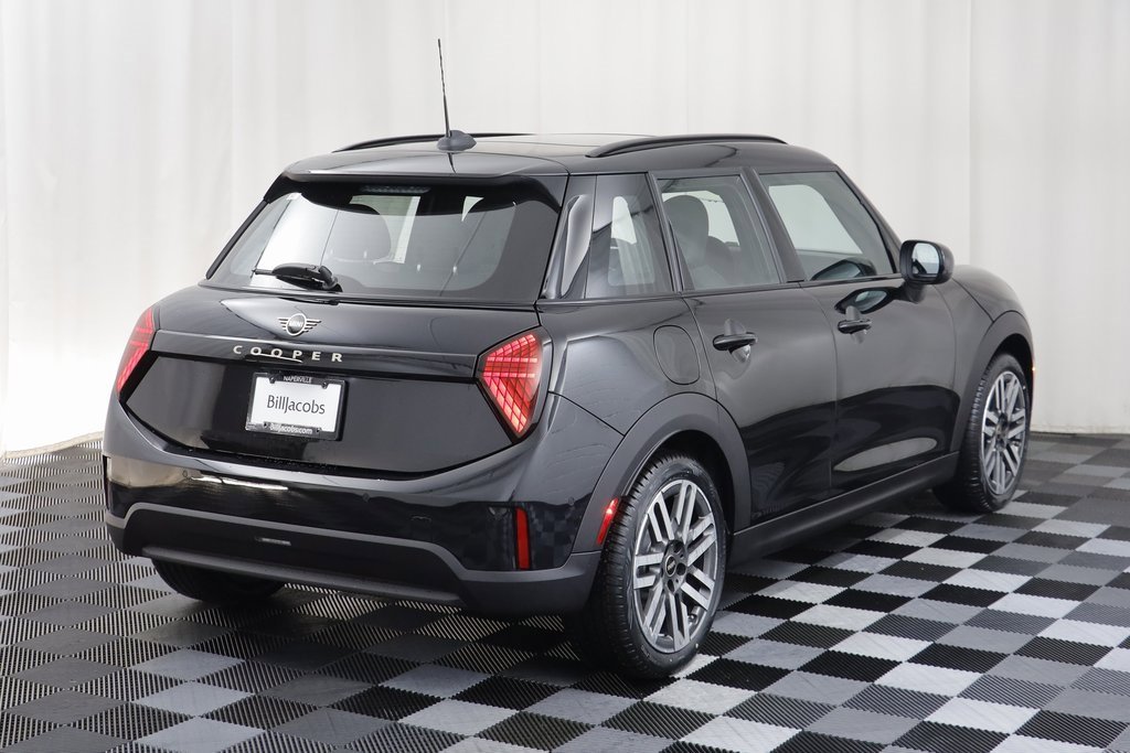 New 2026 MINI Cooper 4-Door Hardtop image 18