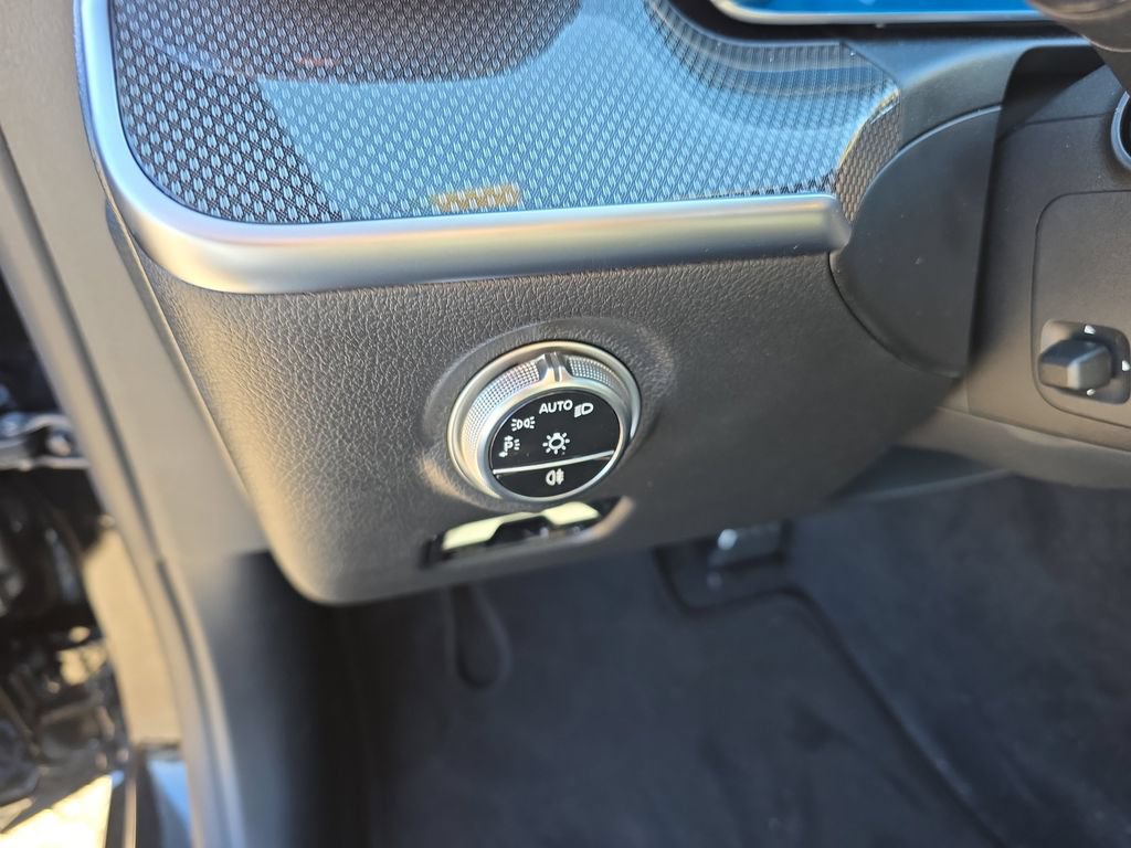 New 2026 Mercedes-Benz C 300 4MATIC Sedan image 12