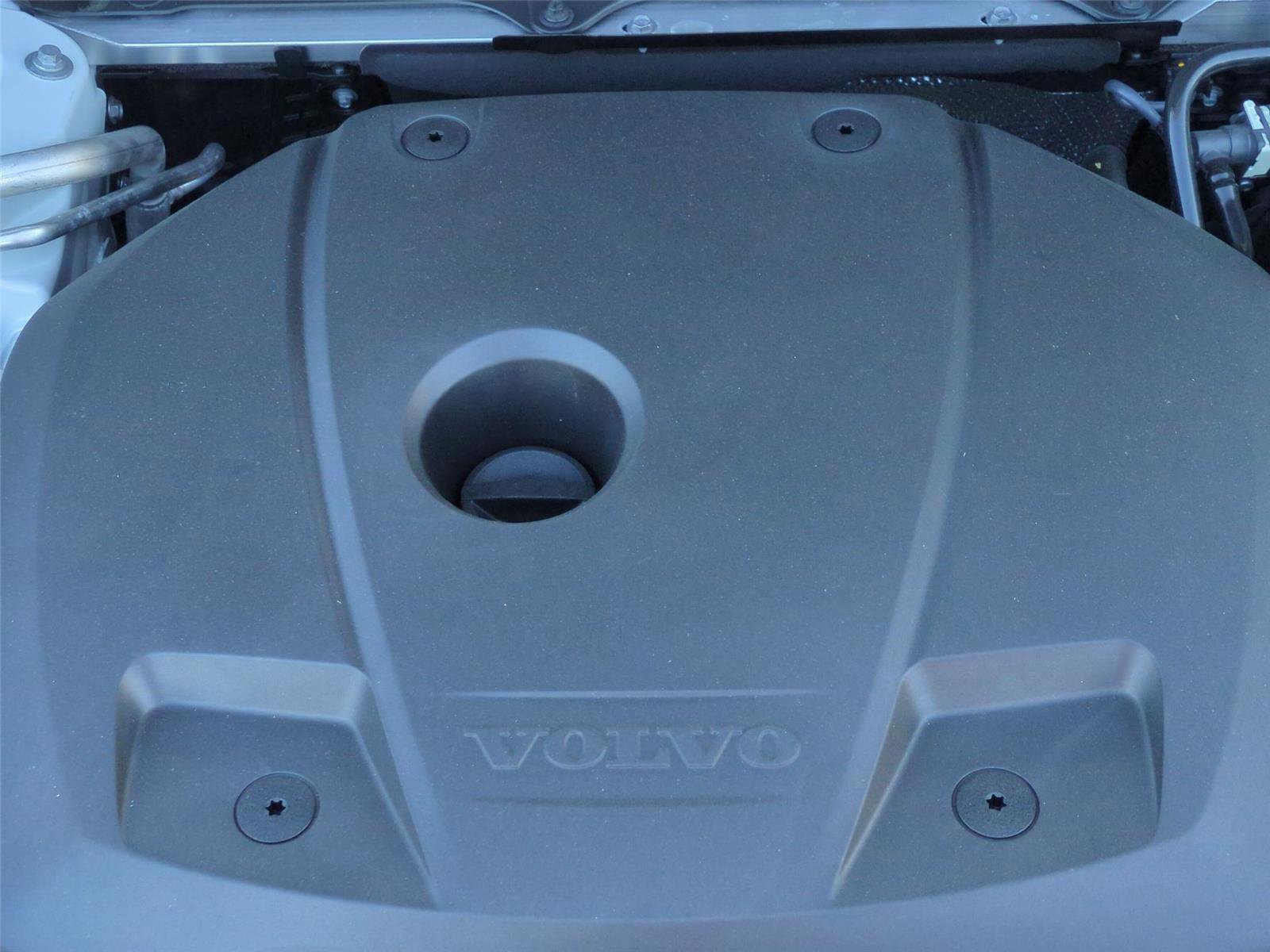 New 2026 Volvo XC90 T8 Plus w/ Protection Package Premier AWD/4WD image 24
