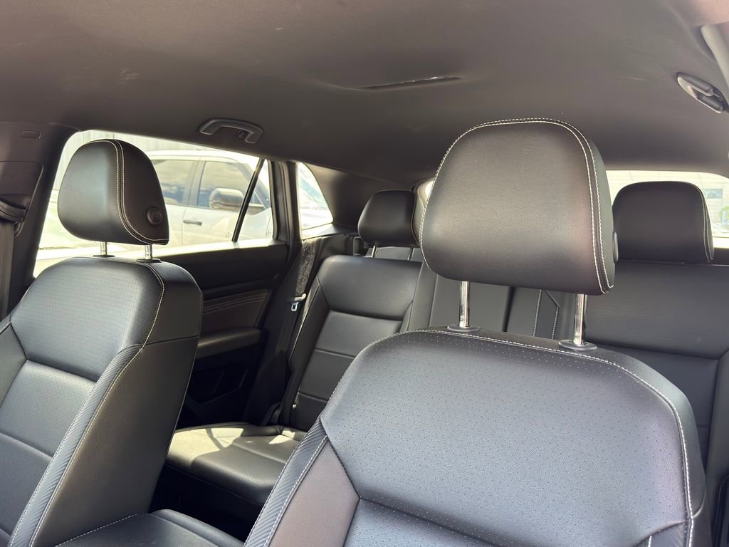 Used 2023 Volkswagen Atlas Cross Sport SE w/ Black Wheel Package image 12