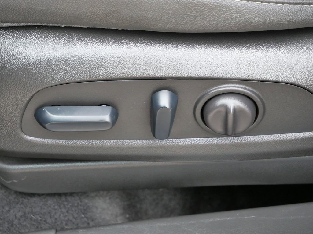 Used 2023 Buick Encore GX Preferred w/ Cold Weather Comfort Package FWD image 33