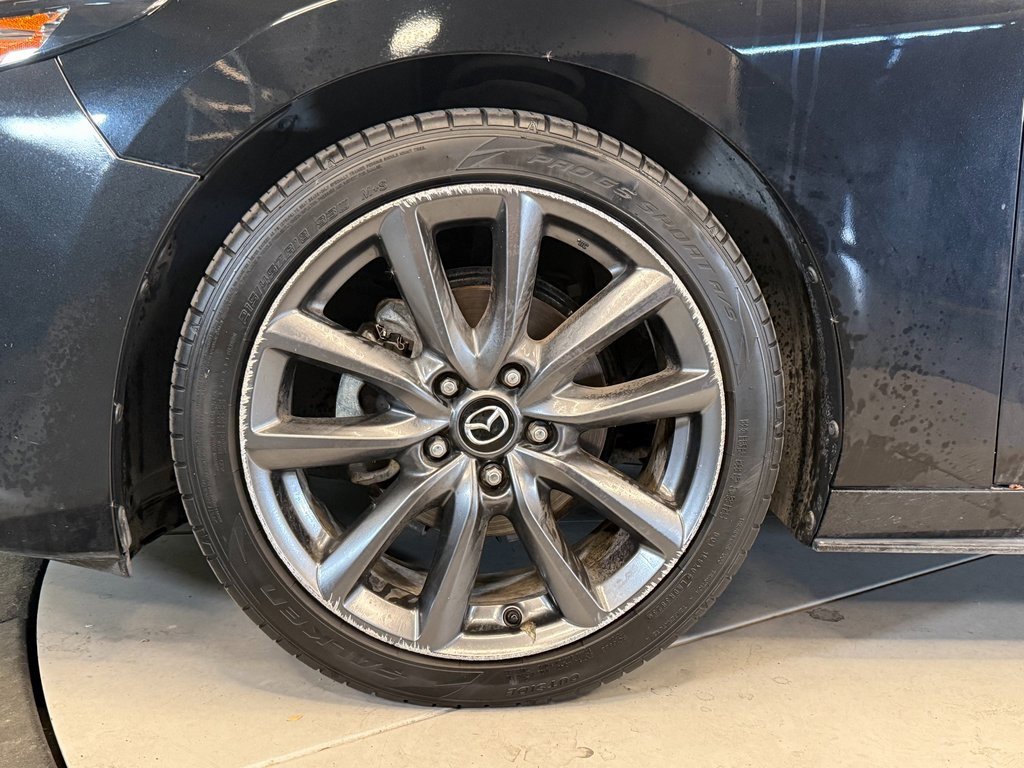 Used 2019 MAZDA MAZDA3 Hatchback image 24