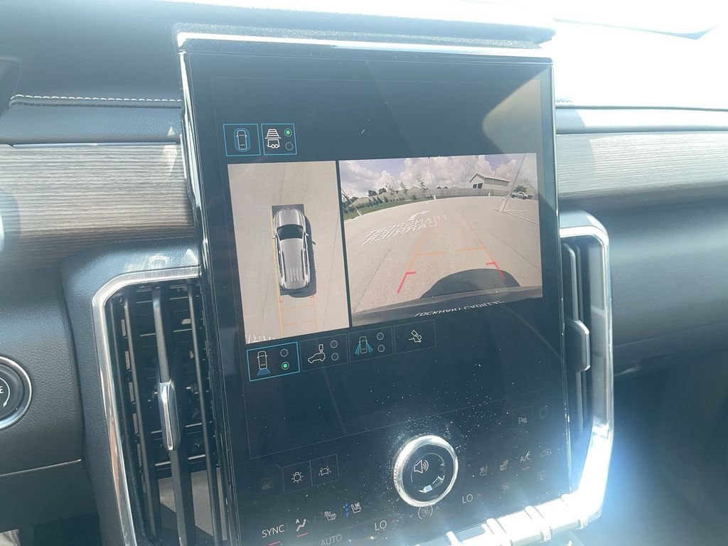 Used 2025 GMC Acadia Denali AWD/4WD image 27