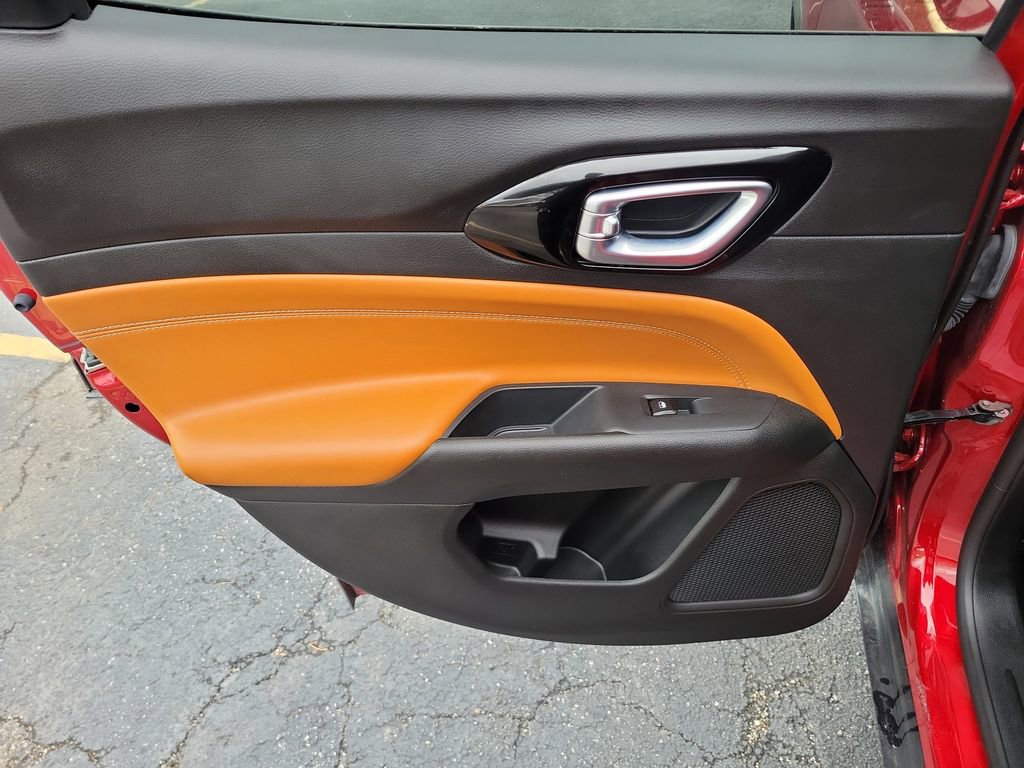 Used 2024 Jeep Compass Limited image 10