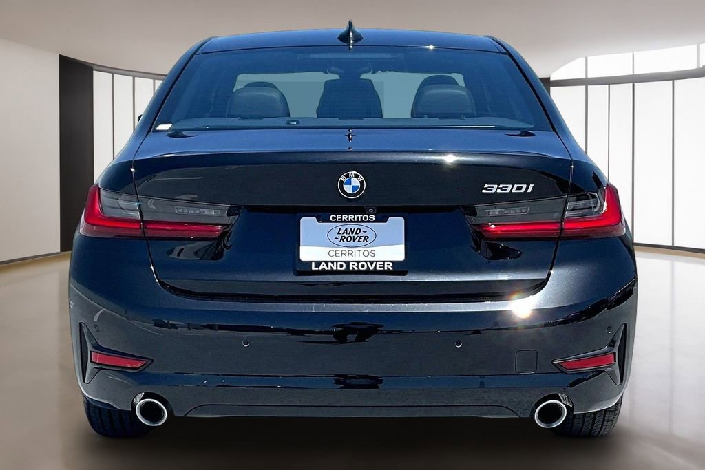Used 2022 BMW 330i Sedan w/ Premium Package 2 RWD image 5