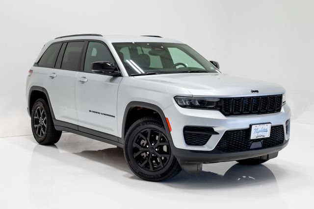 Certified 2024 Jeep Grand Cherokee Altitude AWD/4WD image 6