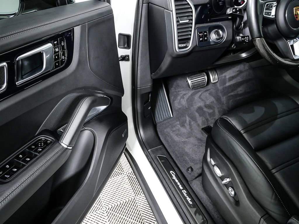 Certified 2021 Porsche Cayenne Turbo image 8