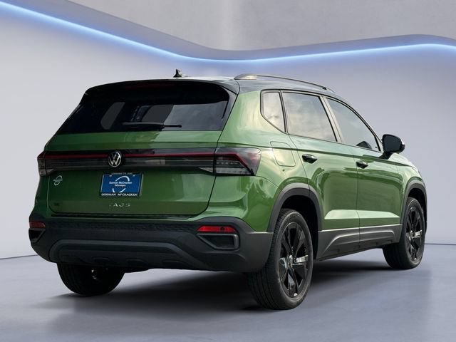 New 2026 Volkswagen Taos SE FWD image 5