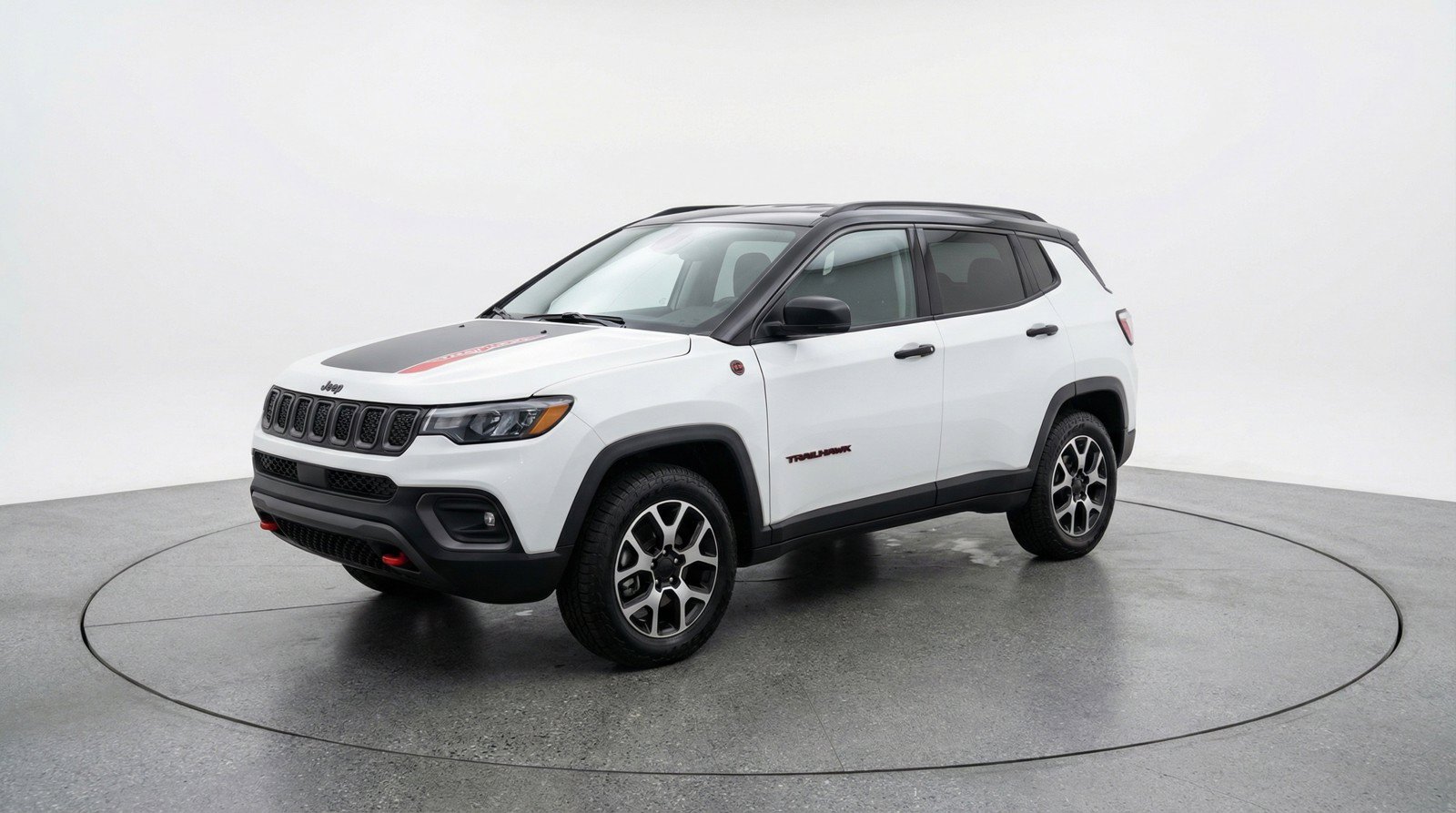Used 2025 Jeep Compass Trailhawk AWD/4WD image 3