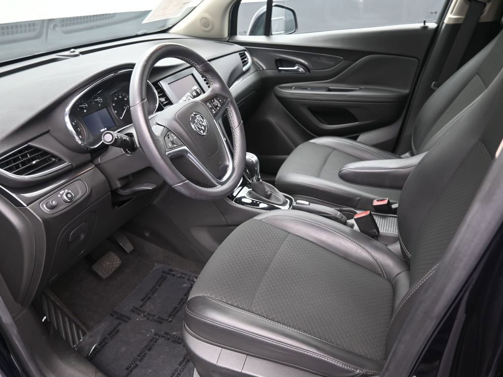 Used 2022 Buick Encore Preferred w/ Safety Package FWD image 12