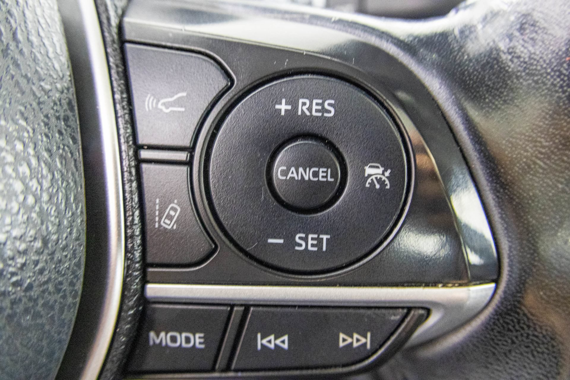 Used 2021 Toyota Camry XLE FWD image 31