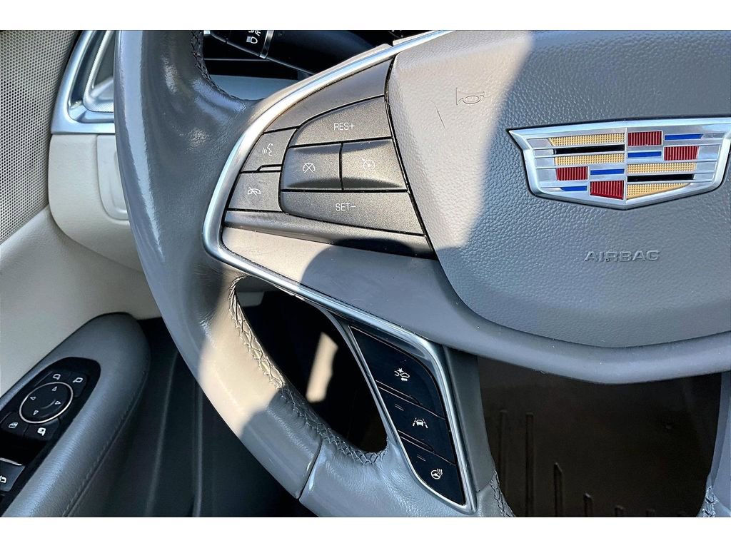 Used 2018 Cadillac XT5 Premium Luxury FWD image 25