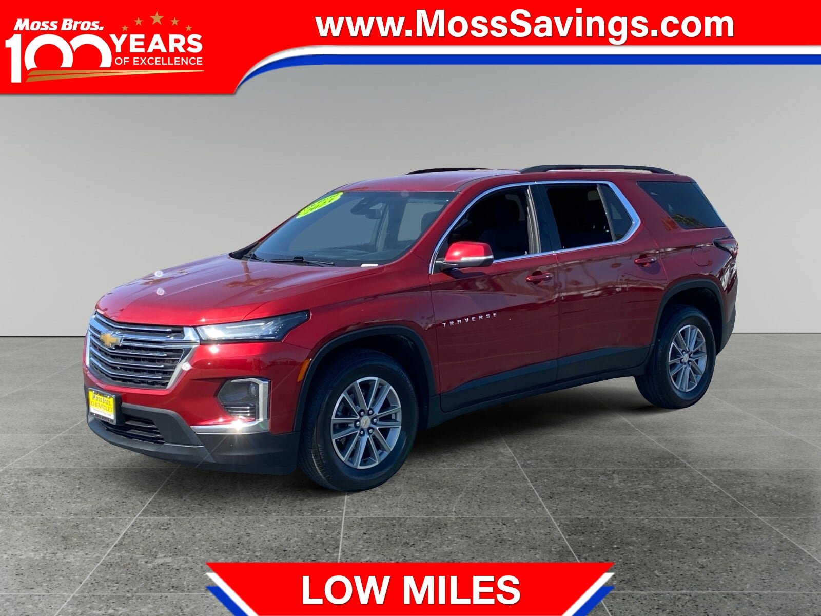 Used 2023 Chevrolet Traverse LT AWD/4WD image 1