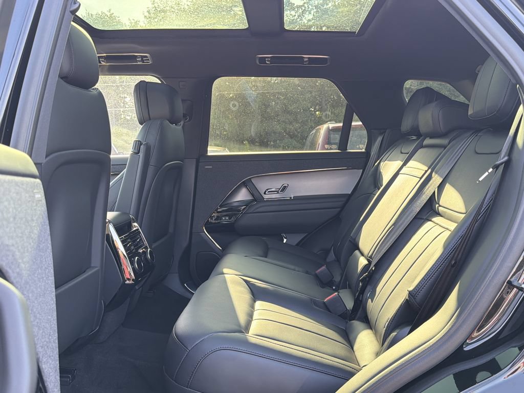 New 2026 Land Rover Range Rover Sport SE AWD/4WD image 5