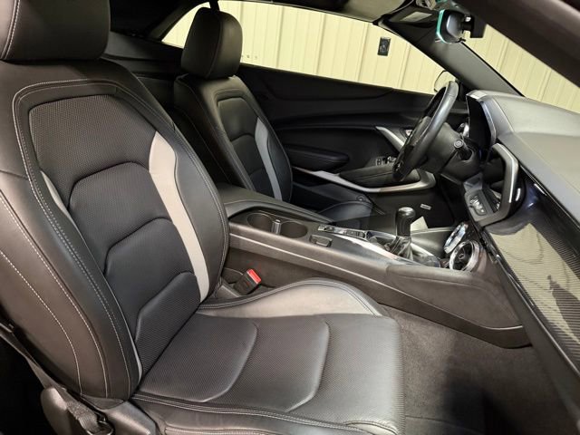 Used 2023 Chevrolet Camaro LT image 24