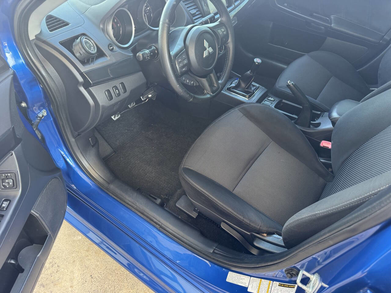 Used 2015 Mitsubishi Lancer Evolution GSR image 9