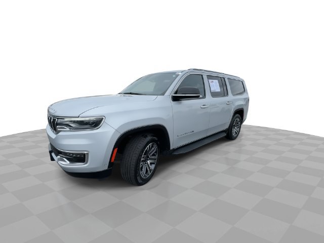 Used 2024 Jeep Wagoneer L Series II w/ Flexible Seating Group AWD/4WD image 4