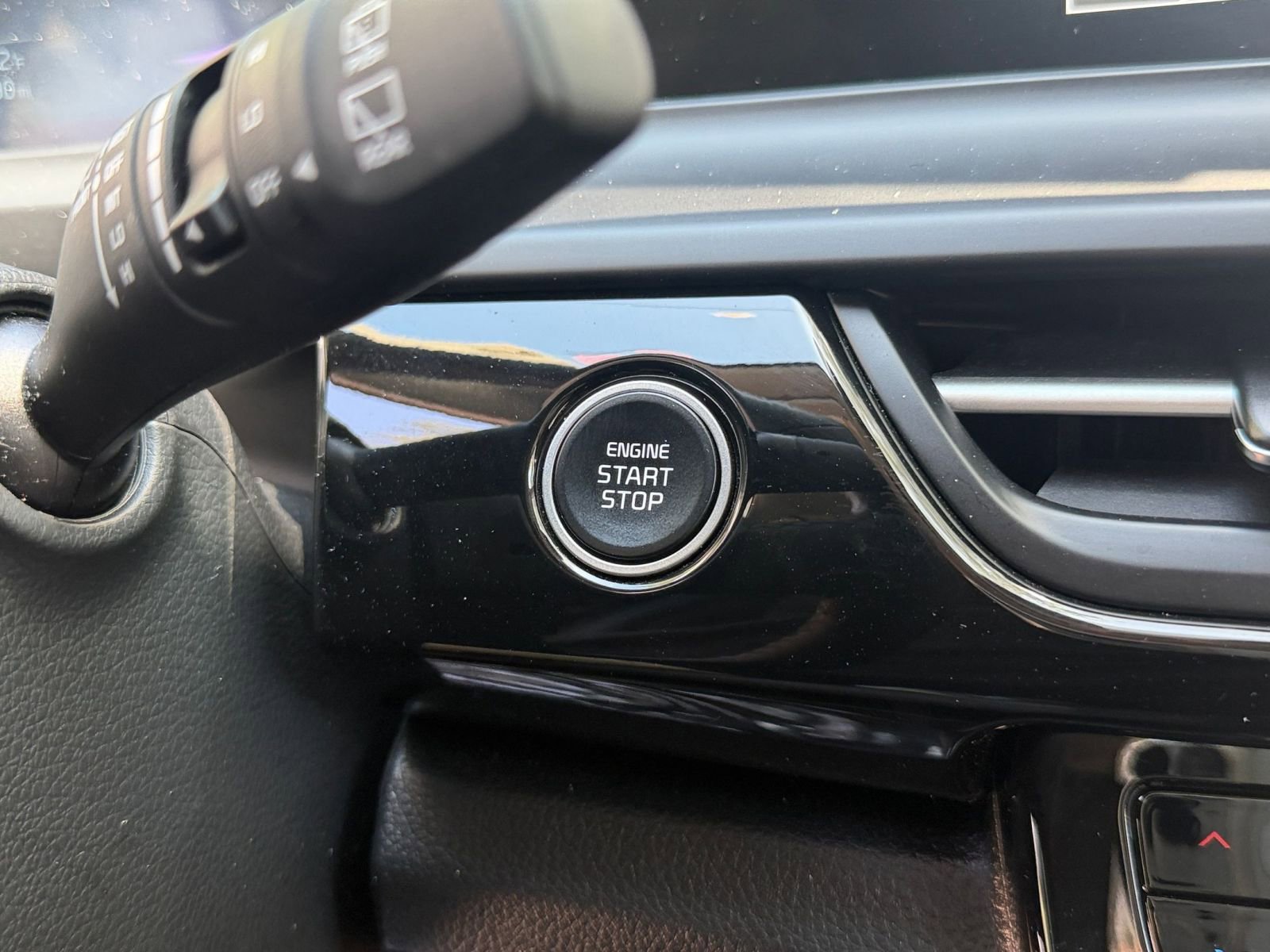 Used 2025 Kia Seltos S FWD image 22
