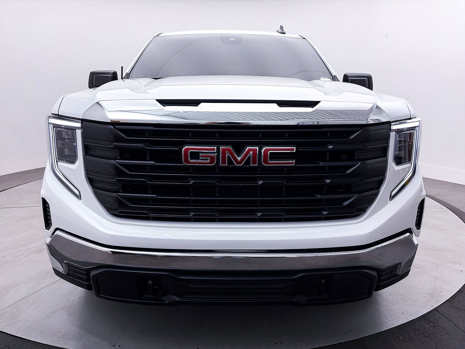 Used 2025 GMC Sierra 1500 Pro w/ Pro Value Package image 10