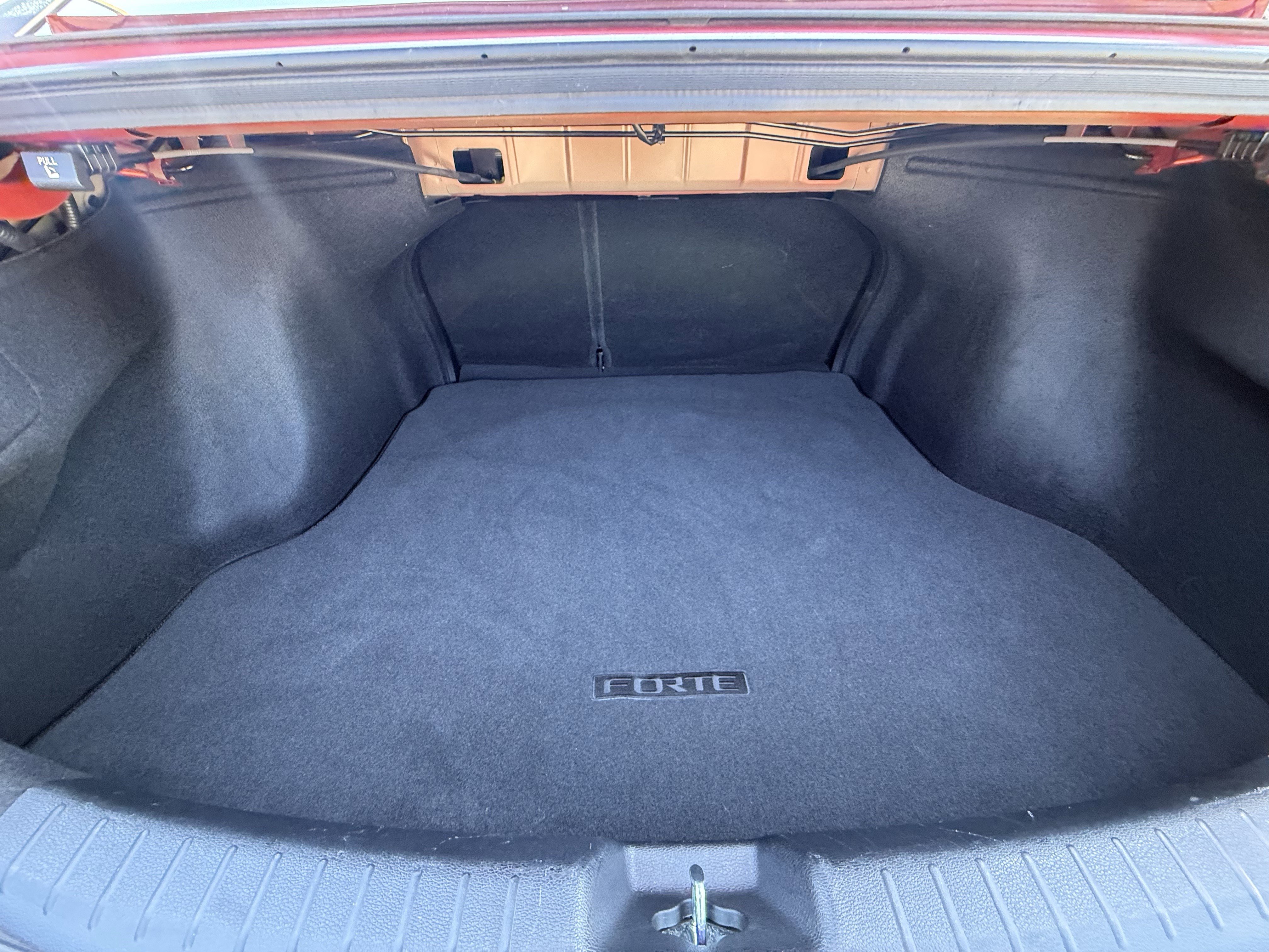 Used 2022 Kia Forte GT-Line image 10