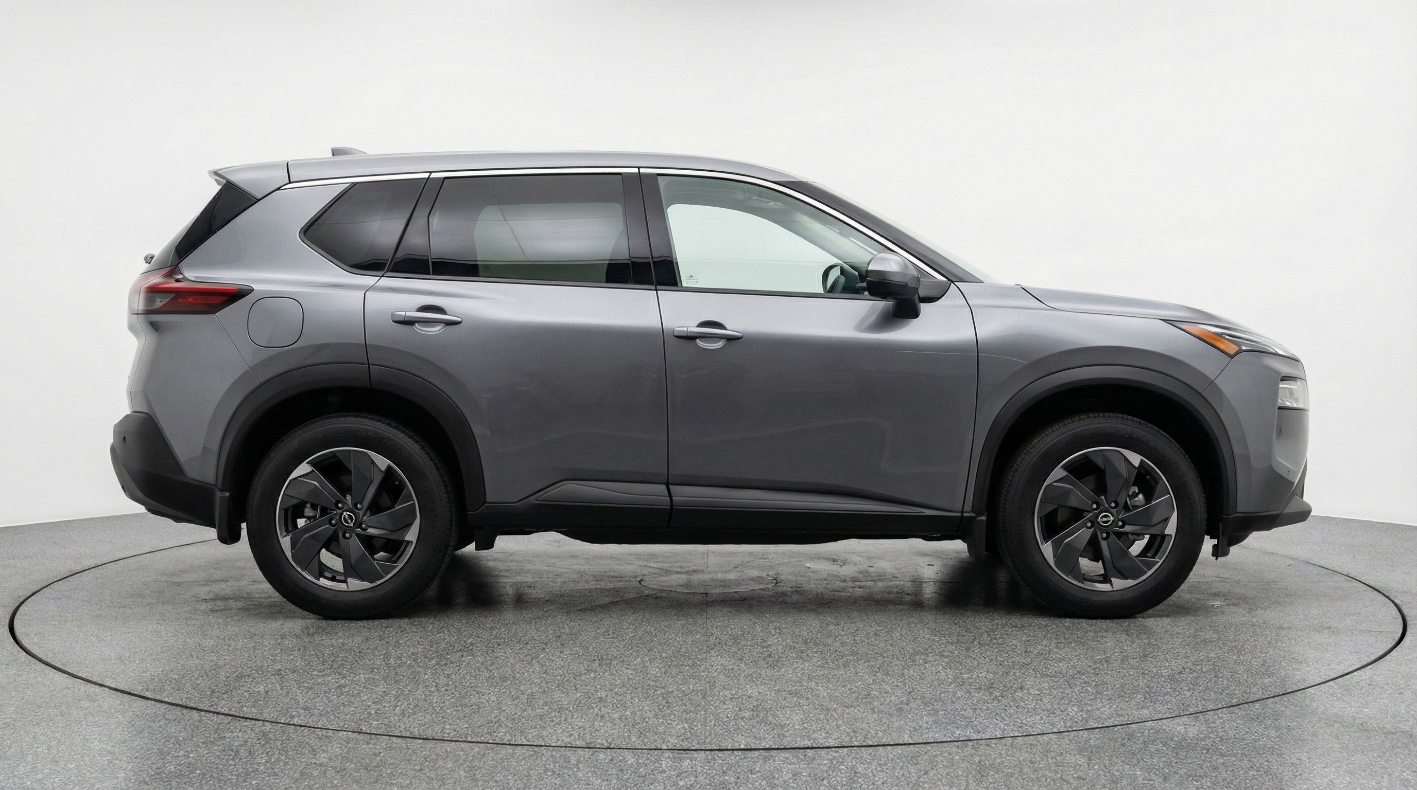 Used 2025 Nissan Rogue SV AWD/4WD image 11