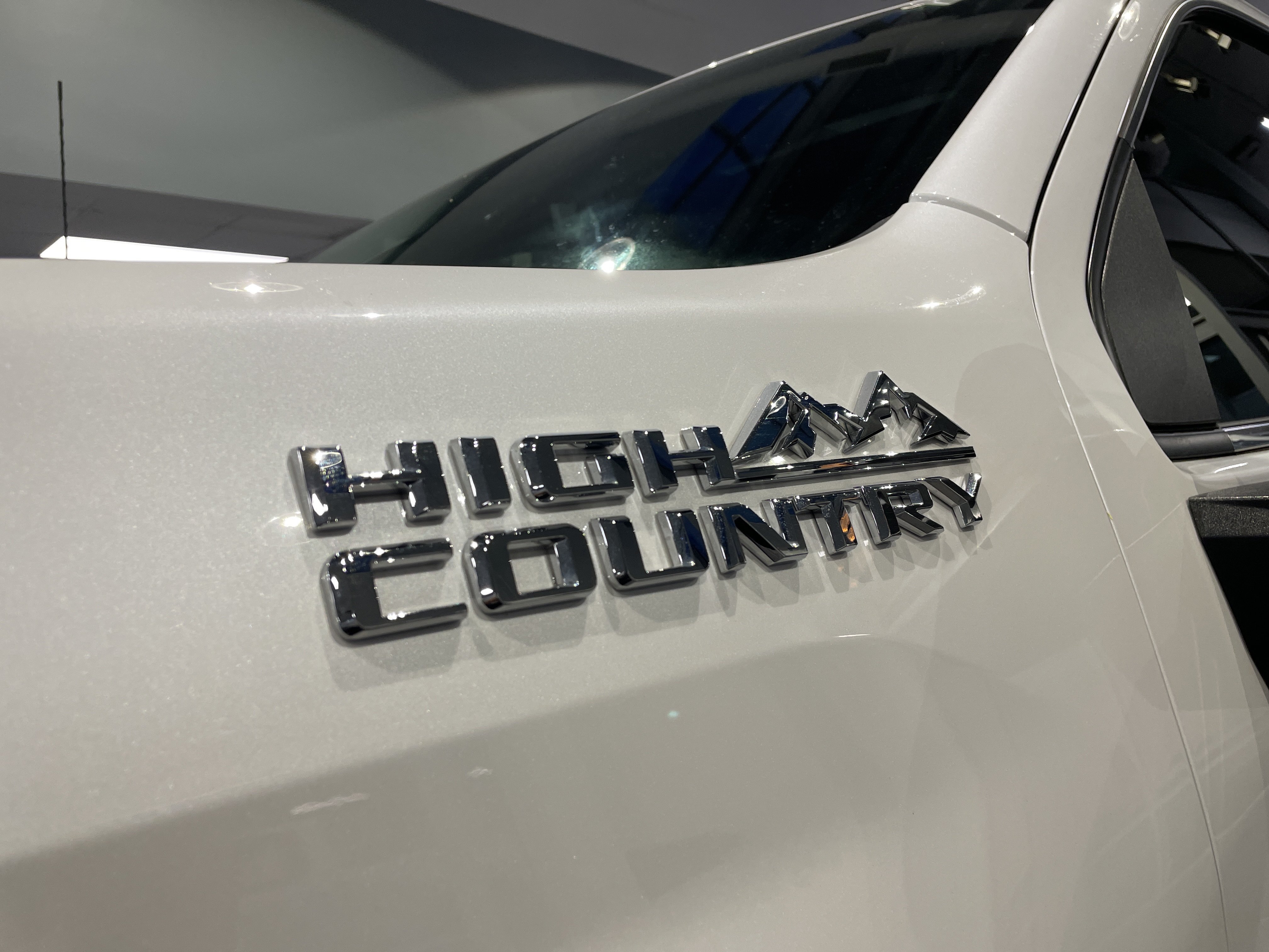 Used 2024 Chevrolet Silverado 3500 High Country w/ Technology Package AWD/4WD image 42
