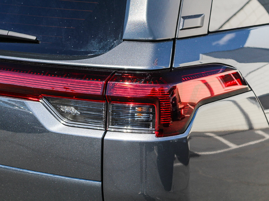 New 2026 Subaru Outback Limited AWD/4WD image 7