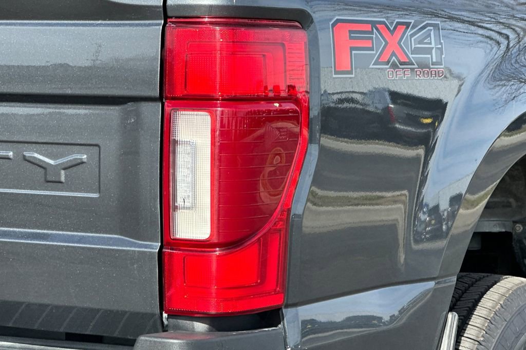 Used 2020 Ford F350 Lariat w/ Lariat Ultimate Package AWD/4WD image 25