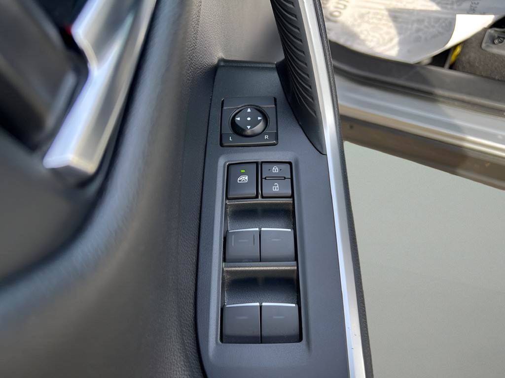 Used 2022 Toyota RAV4 XSE AWD/4WD image 13