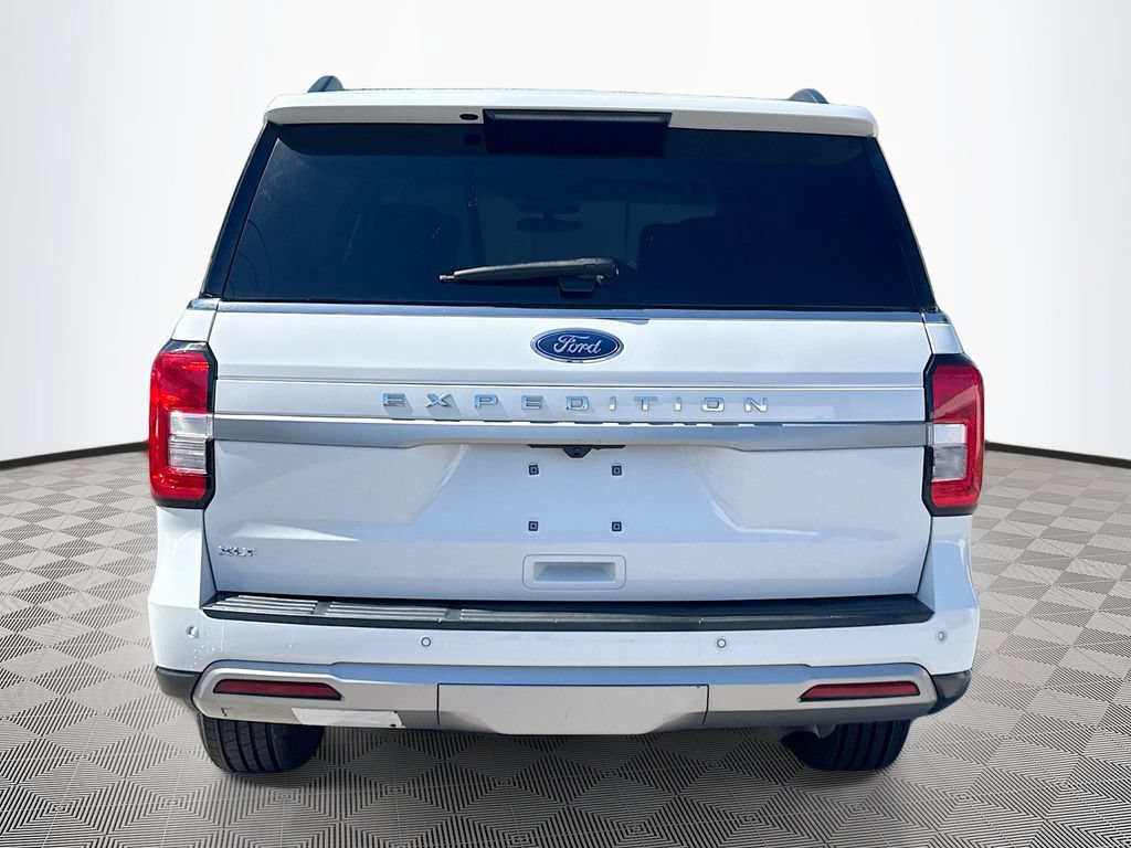 Used 2024 Ford Expedition XLT AWD/4WD image 7