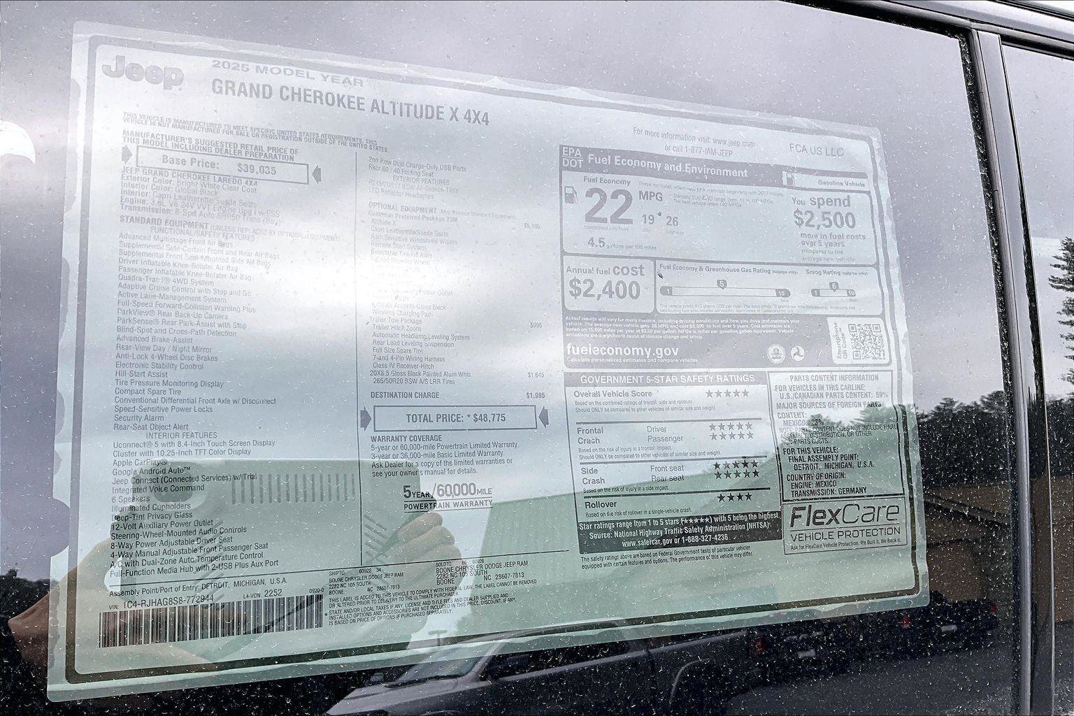 New 2025 Jeep Grand Cherokee Altitude image 15