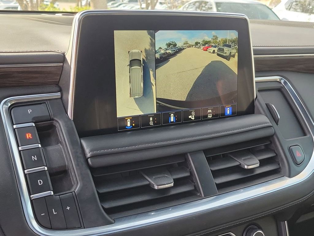 Used 2022 Chevrolet Tahoe Z71 w/ Luxury Package image 28