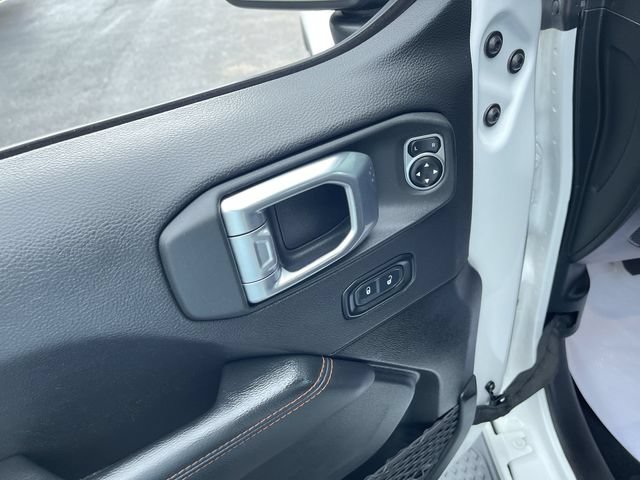 Used 2023 Jeep Gladiator Mojave w/ LED Lighting Group AWD/4WD image 24